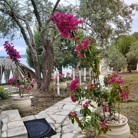 Country house House Onar Diaporos