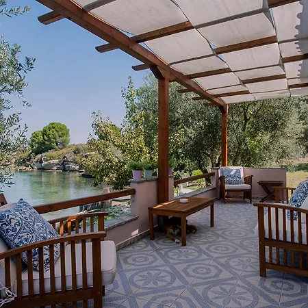 House Onar Country house Diaporos